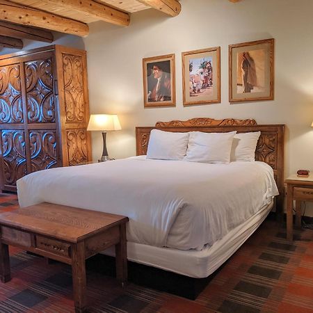 טאוס Sagebrush Inn & Suites מראה חיצוני תמונה