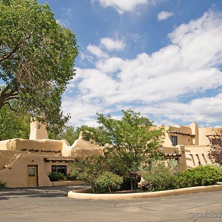 טאוס Sagebrush Inn & Suites מראה חיצוני תמונה